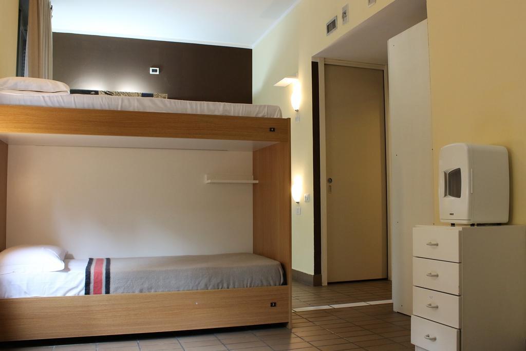 New Generation Hostel Citta Studi Milano Exterior foto